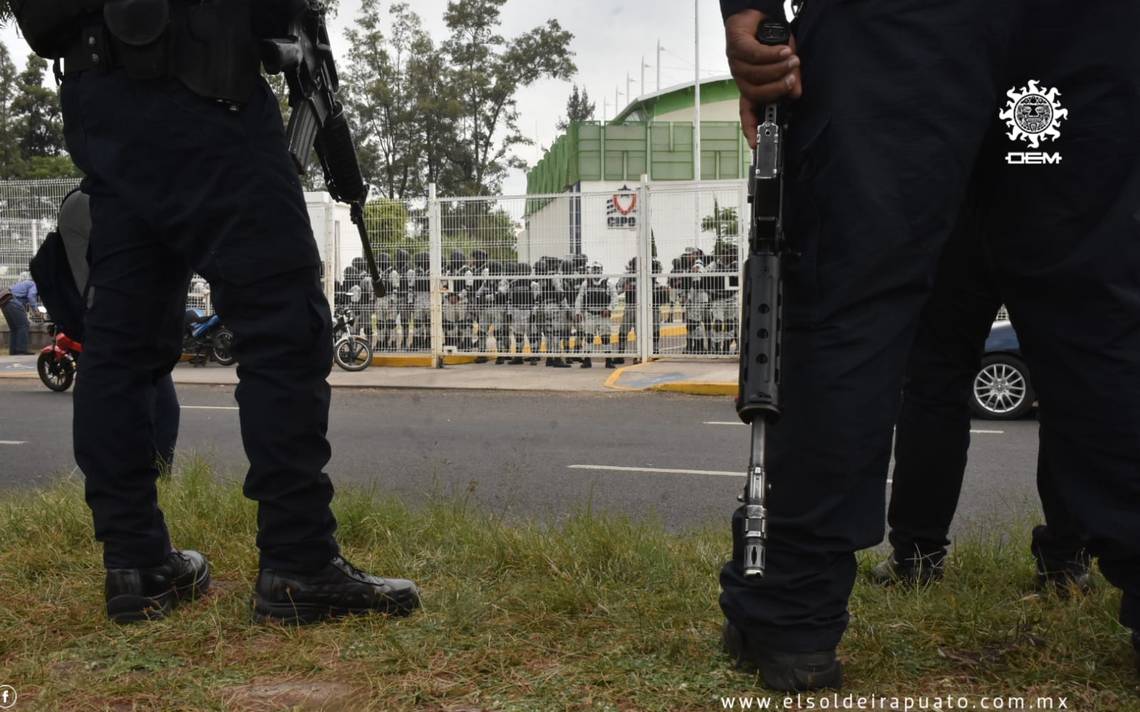 Cesan A 100 Policías De Irapuato El Sol De Irapuato Noticias Locales Policiacas De México 0326